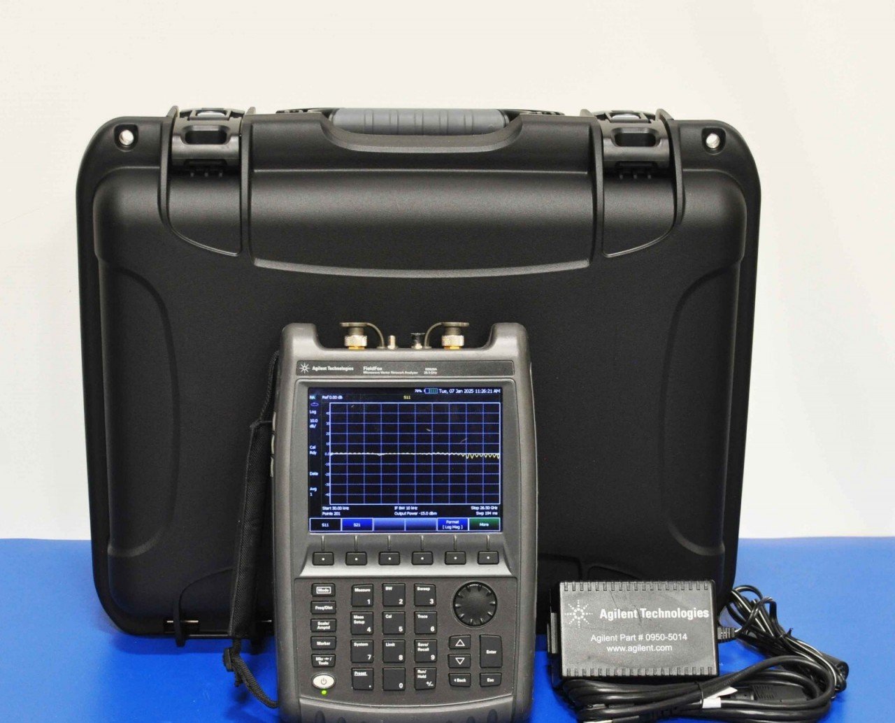 Keysight N9928A FieldFox Microwave Vector Network Analyzer 26.5 GHz VNA ...